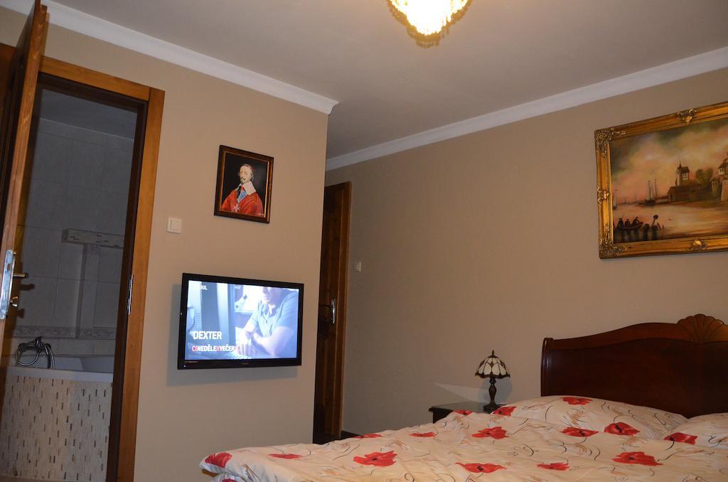 Palatin Apartment Cachtice Luaran gambar